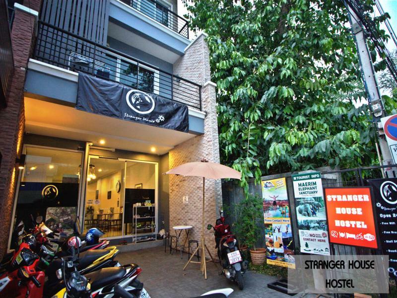 Stranger House Hostel Chiang Mai Exterior foto