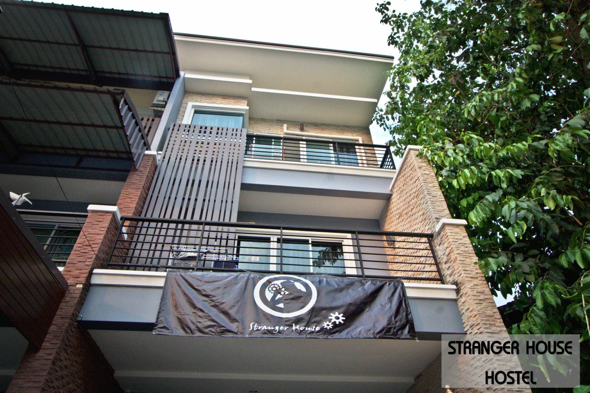 Stranger House Hostel Chiang Mai Exterior foto